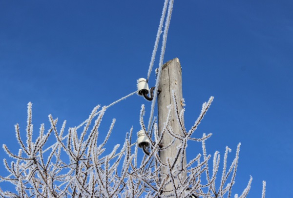 雨雪冰凍天氣無(wú)人機(jī)電力線路除冰神器,保障電網(wǎng)安全運(yùn)行(圖2) bingx.jpg