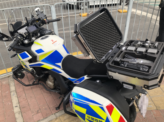 無(wú)人機(jī)組建“空中鐵騎” 助力深圳交警交通管理(圖2) 無(wú)人機(jī)組建“空中鐵騎” 助力深圳交警交通管理(圖2)