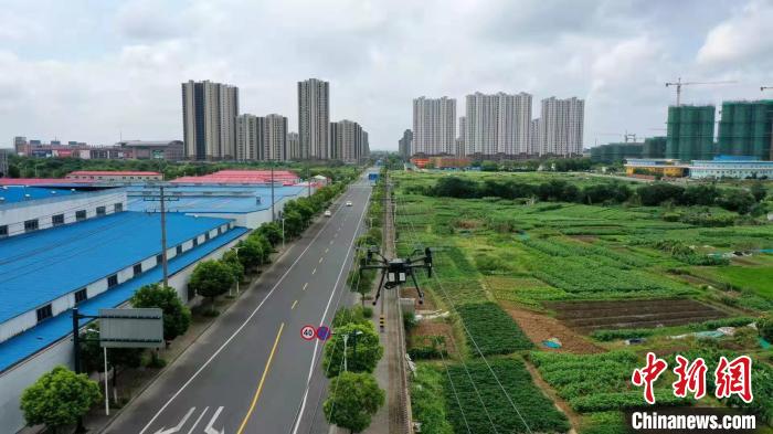 數(shù)字化智慧賦能 江蘇電力巡檢開(kāi)啟無(wú)人機(jī)自主模(圖1) 數(shù)字化智慧賦能 江蘇電力巡檢開(kāi)啟無(wú)人機(jī)自主模(圖1)